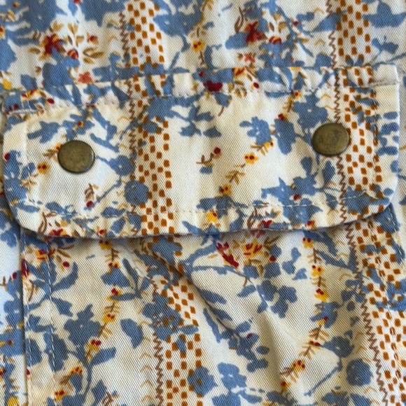 Cream Floral Snap Down Shirt - Picture 7 of 7